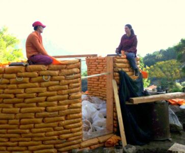 6 Things More Difficult than Building Yourself a Green Home Image